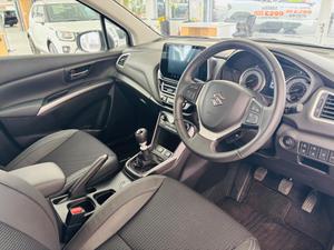 Suzuki S-Cross Photo 31