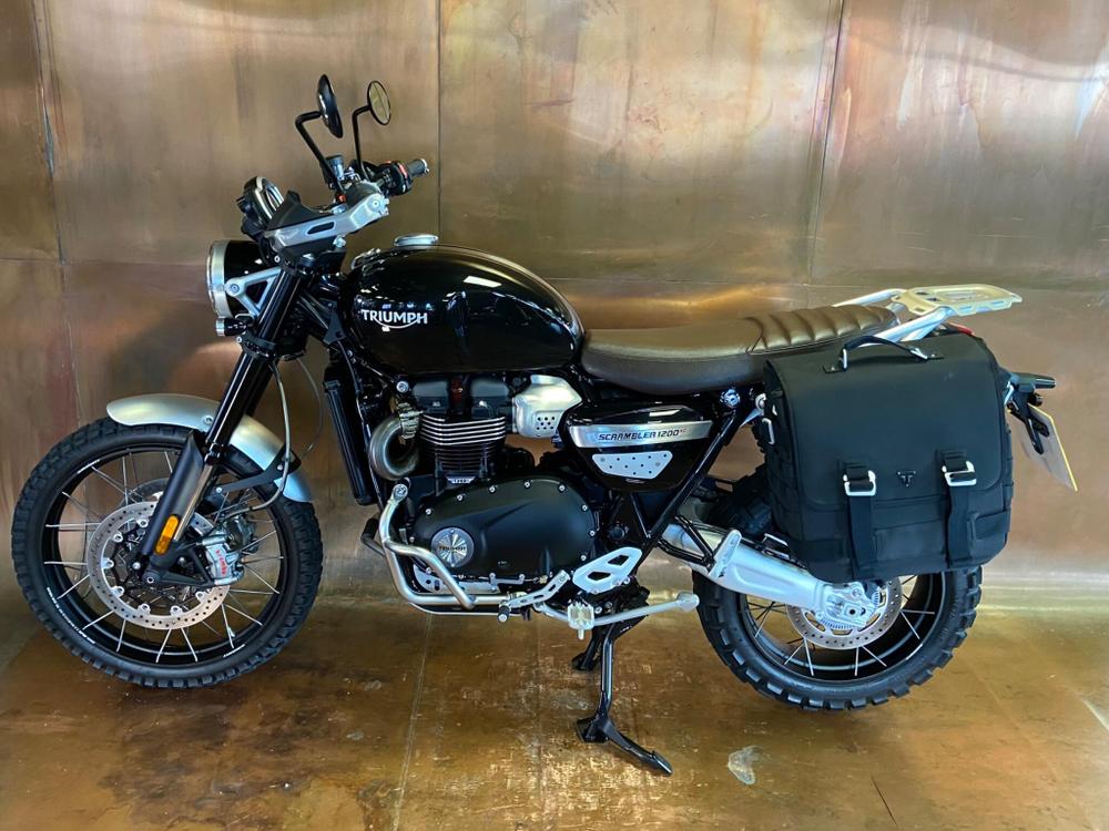 TRIUMPH Scrambler 1200 Photo at-308f310879c6404dad9b88a016cc793b.jpg