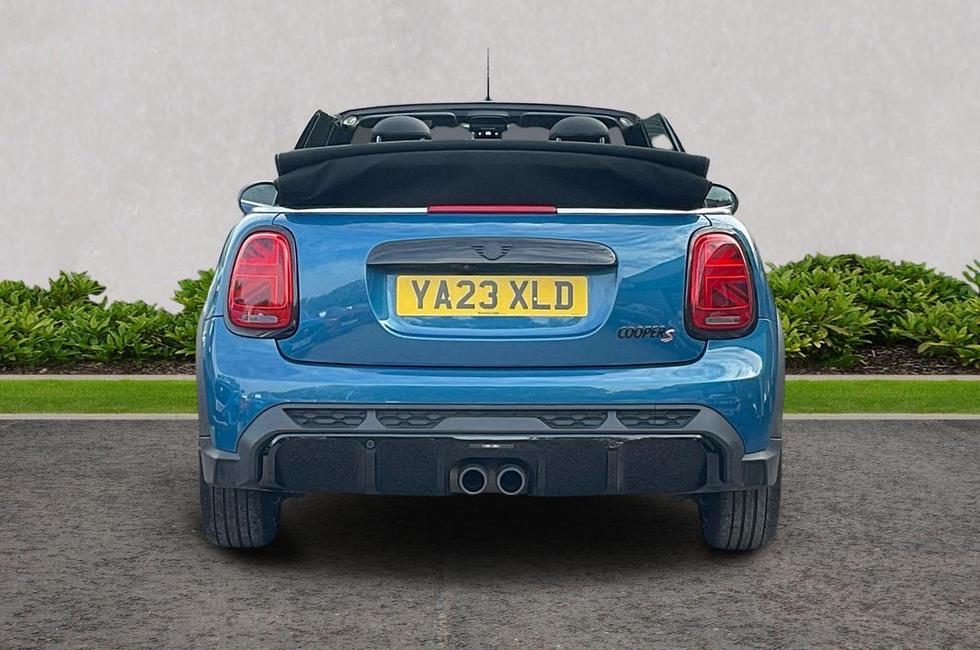 MINI Convertible Photo at-30a8fd41918e45d3b6548e2244bc25e7.jpg
