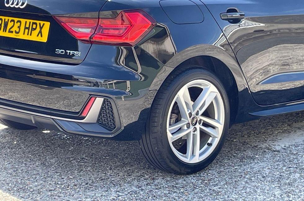 Audi A1 Photo at-30acec8d64b14e168a1e6cbd76b12552.jpg