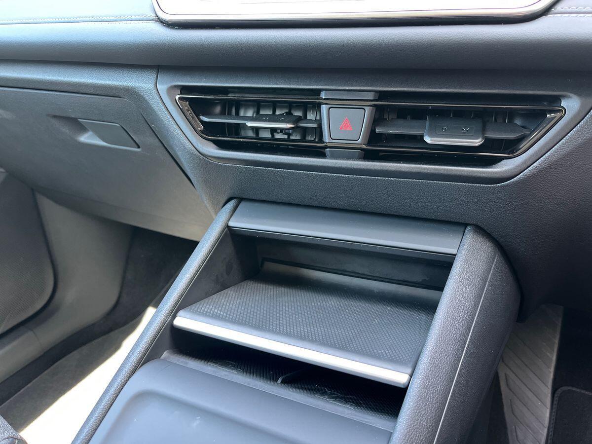Volkswagen Tiguan Photo at-30b40fd700fa4070a5a802b4e134987e.jpg