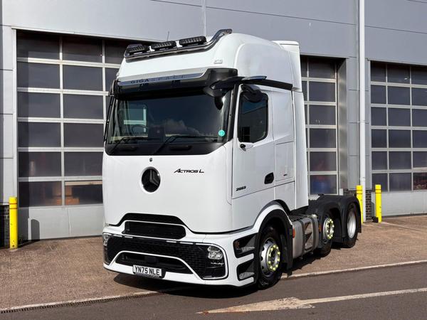Used 2025 Mercedes-Benz Actros L 2553 LS 6x2 ProCabin Gigaspace at MBNI