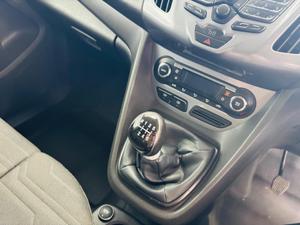 Ford Transit Connect Photo 35