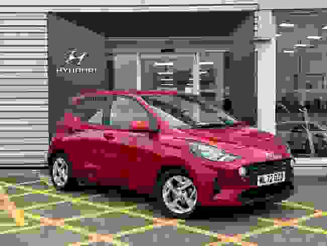 Used 2022 Hyundai i10 1.0 SE Connect Euro 6 (s/s) 5dr Red at West Riding