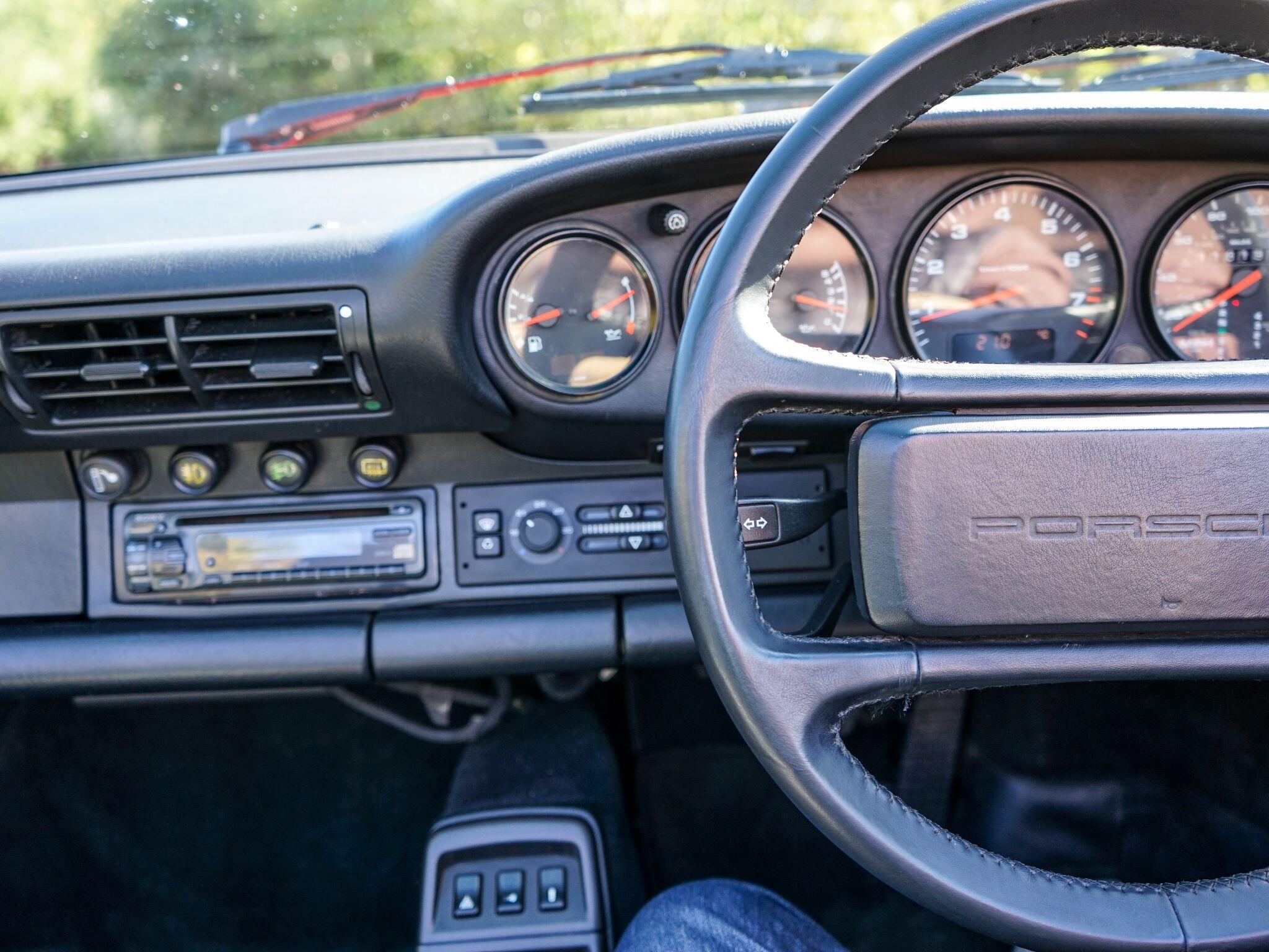 Porsche 964 C2 Cabriolet 3.6 964 Carrera 2 Cabriolet 2dr — photo 8