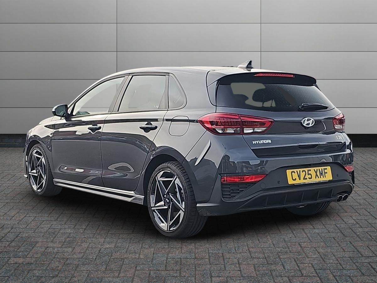 Hyundai i30 Photo at-312717ae75e64d75965543cf1989aa44.jpg