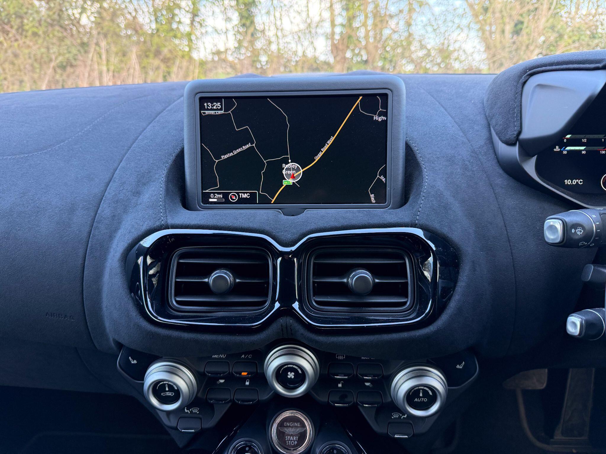Aston Martin Vantage 4.0 V8 Auto Euro 6 2dr — photo 18