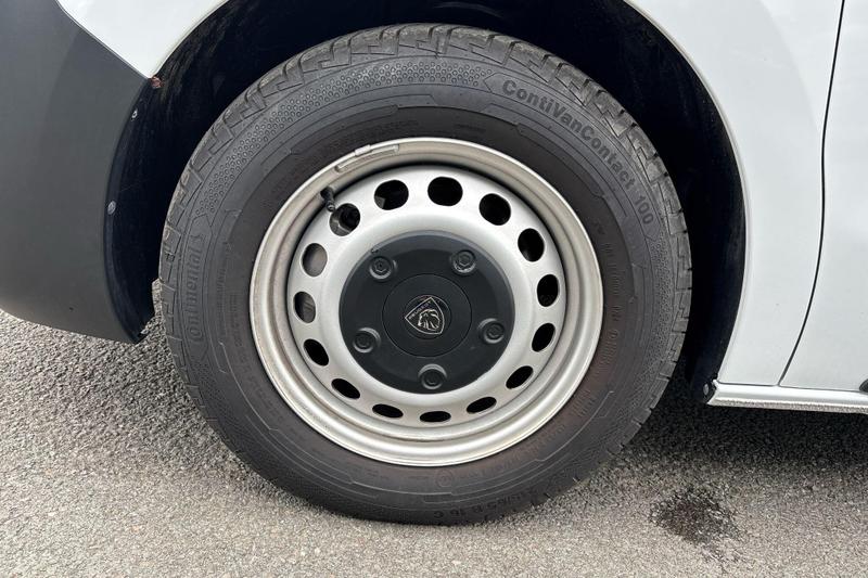 Used Peugeot Expert 202601169196842 13