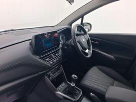 Suzuki S-Cross Photo 11