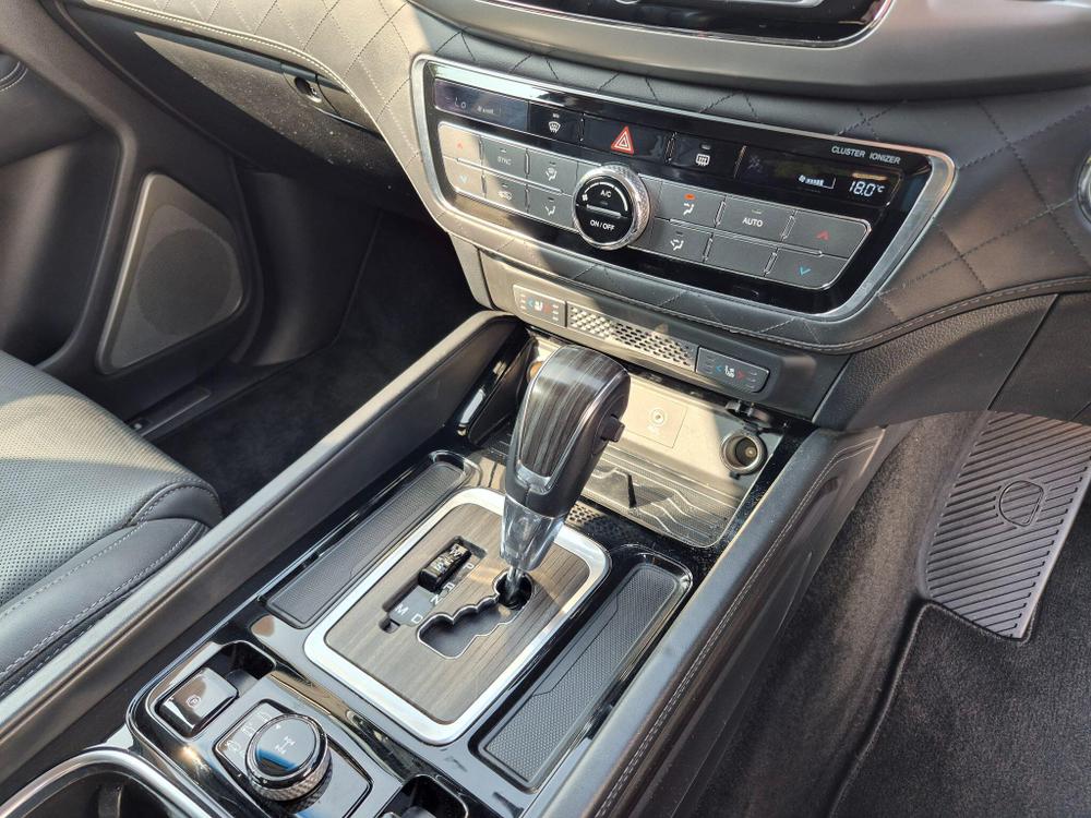 SsangYong Rexton Photo at-3164c3ced38d42ca82e74a97fc5647fc.jpg