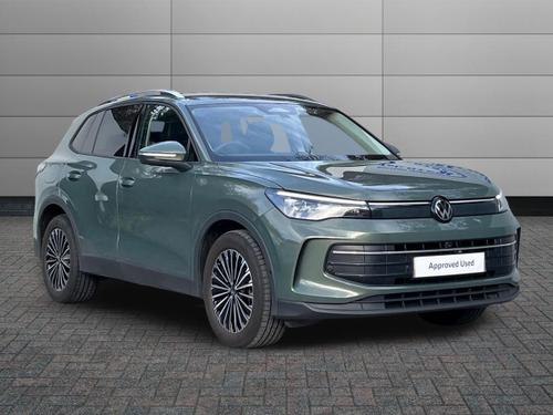 Used 2025 Volkswagen Tiguan 1.5 eTSI MHEV Match DSG Euro 6 (s/s) 5dr Green at Sinclair Volkswagen