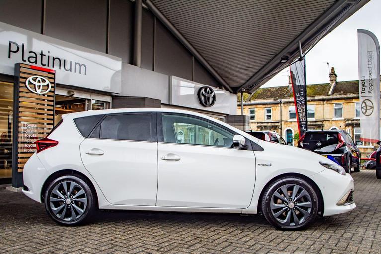 Used Toyota Auris WK18NDF 5
