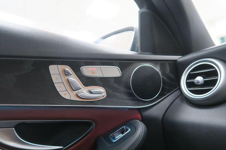 Used Mercedes-Benz C Class YM67LMX 17