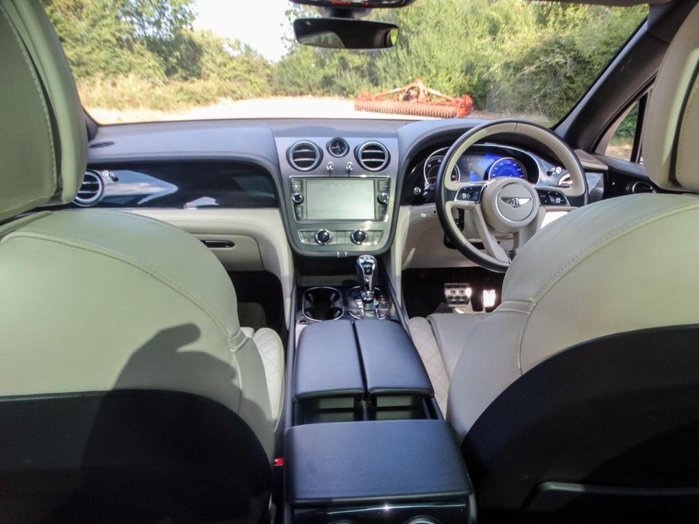 Used Bentley Bentayga Y123CTS 9