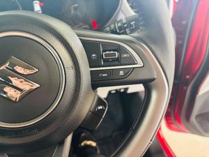 Suzuki Swift Photo 32