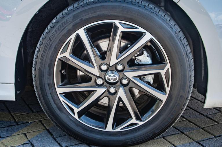 Used Toyota Yaris RE73SVD 17