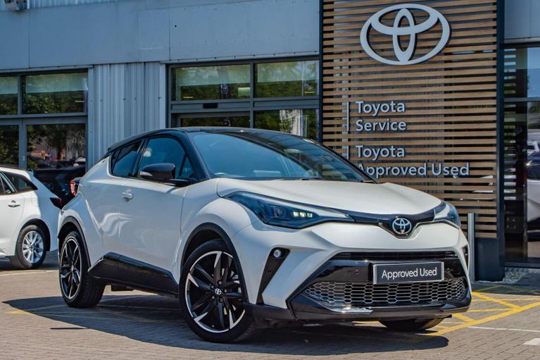 Used Toyota C-HR WR22UVY 1