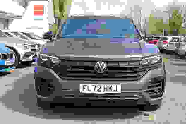 Volkswagen Touareg Photo at-326f7ab1ce7c44c6b6eeb2c1a282f5b6.jpg