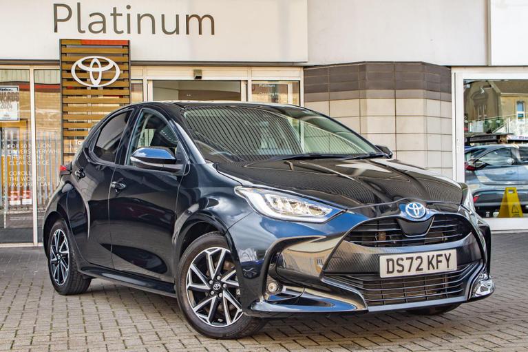 Used Toyota Yaris DS72KFY 1