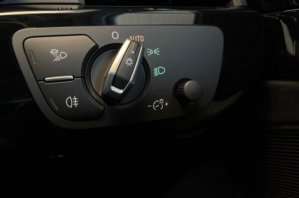 Audi A4 Photo at-32bf5fc5c4dc41ef862b63e146c1d5d5.jpg