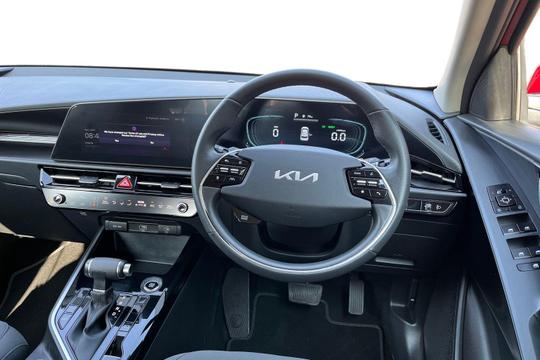 Kia Niro Photo at-32c600b5d7e5416bb611381f1c00179e.jpg