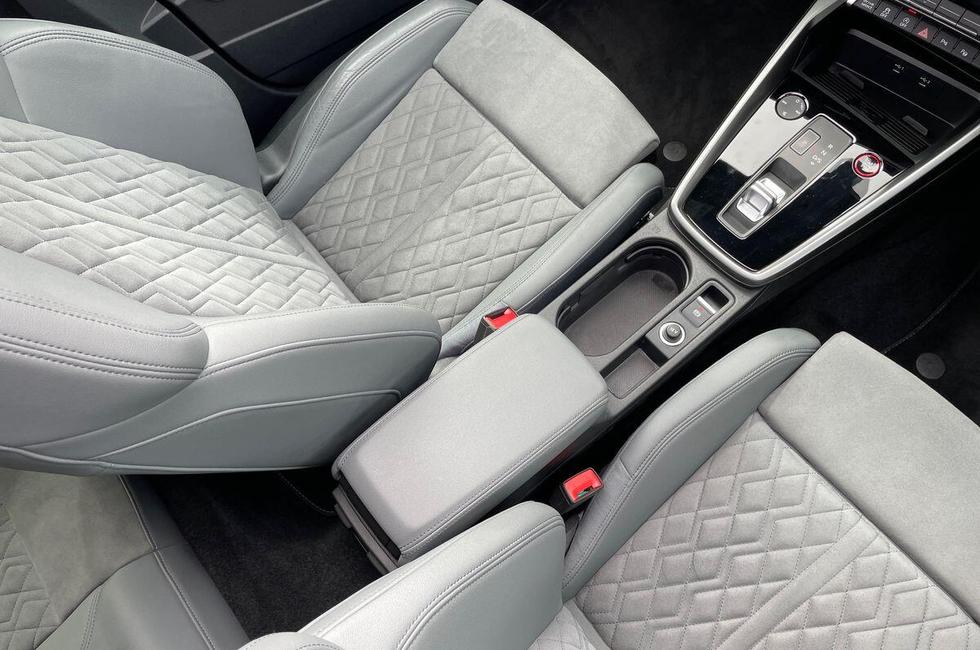 Audi S3 Sportback Photo at-32c65c2a6ae94a5d89d05a0351bf9a4c.jpg