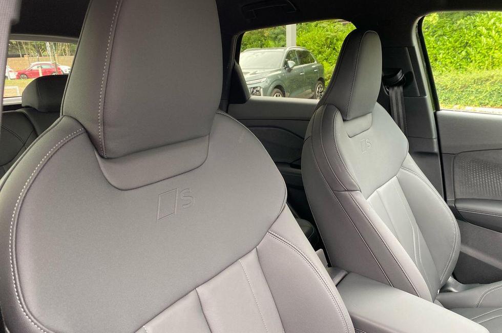 Audi Q3 Photo at-32d9376812bd49b0b6d91a31b72bda1a.jpg