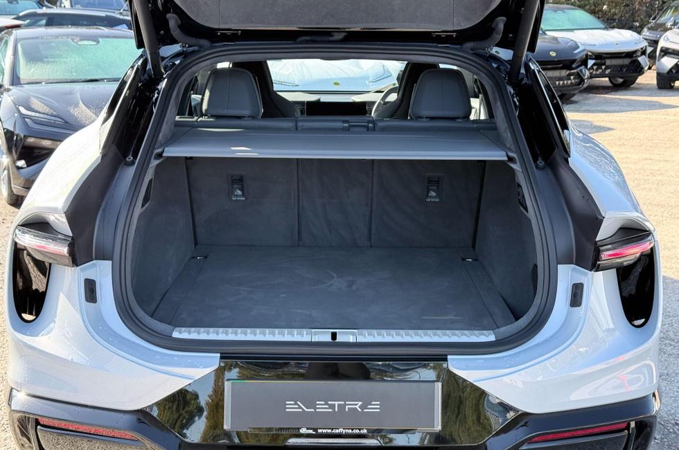LOTUS Eletre Photo at-32f58c10cdee4d808a47dd2ef304b0b6.jpg