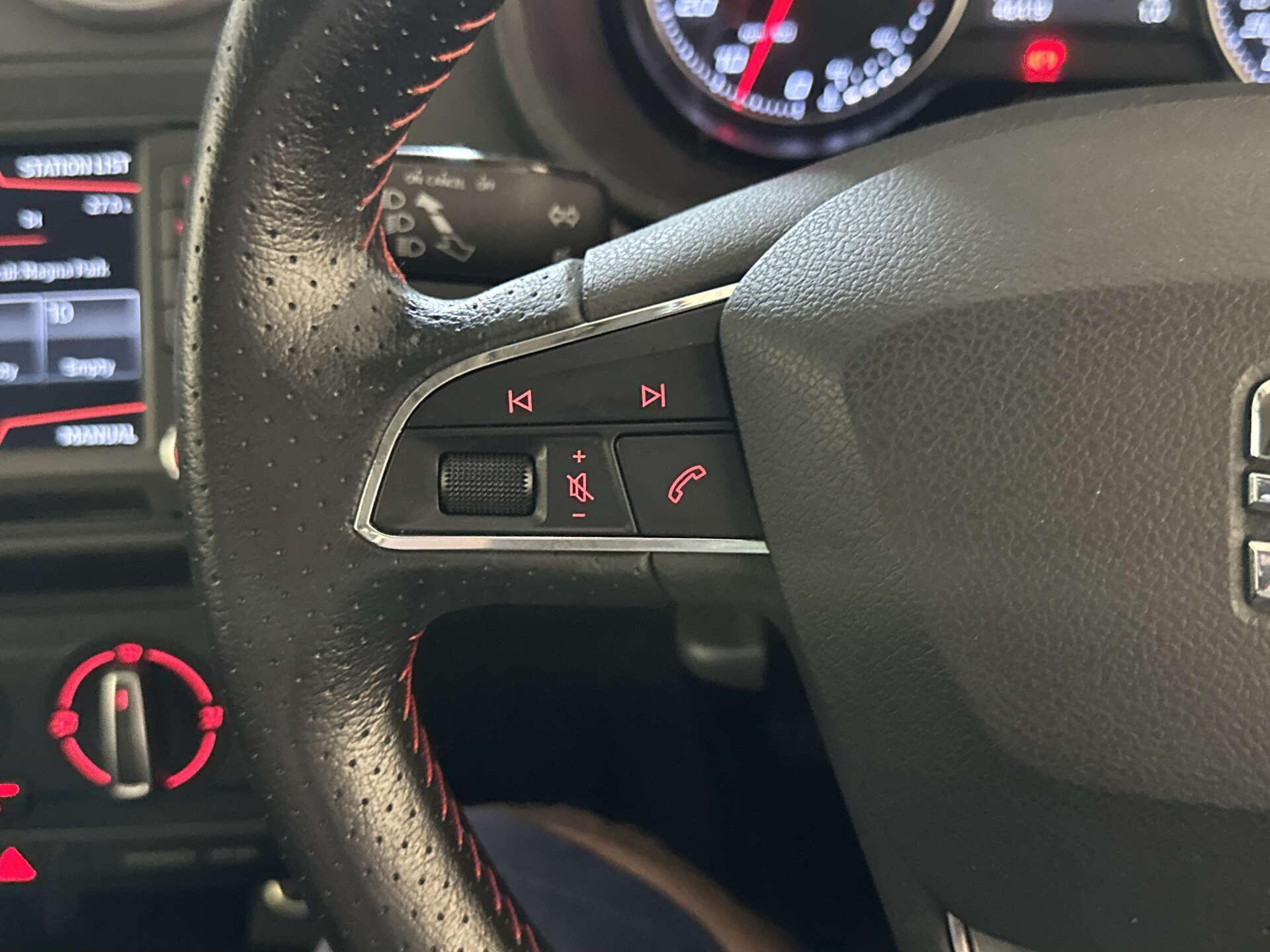 2016 SEAT Ibiza thumbnail 19