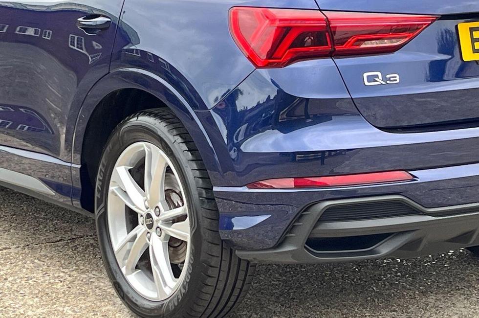 Audi Q3 Photo at-33520283aab449b5a9415e981e528af2.jpg