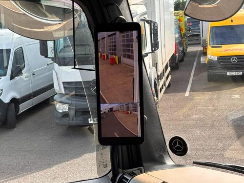 Mercedes-Benz Actros L Photo at-33c1f2fe54e14392af0d28595a81ea81.jpg