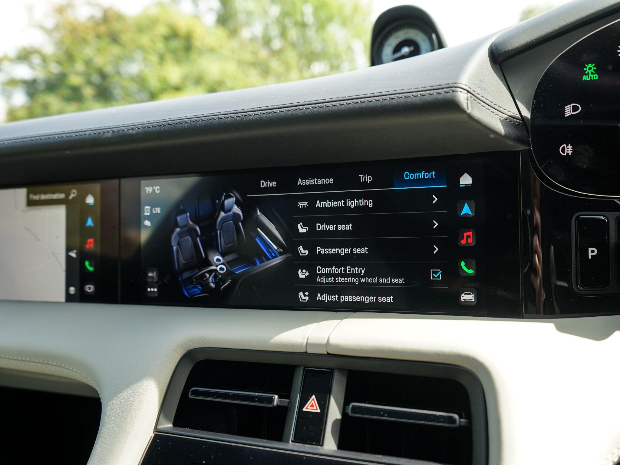 Porsche Taycan Performance Plus 93.4kWh 4S Sport Turismo 5dr Electric Auto 4WD (11kW Charger) (571 ps) — photo 40