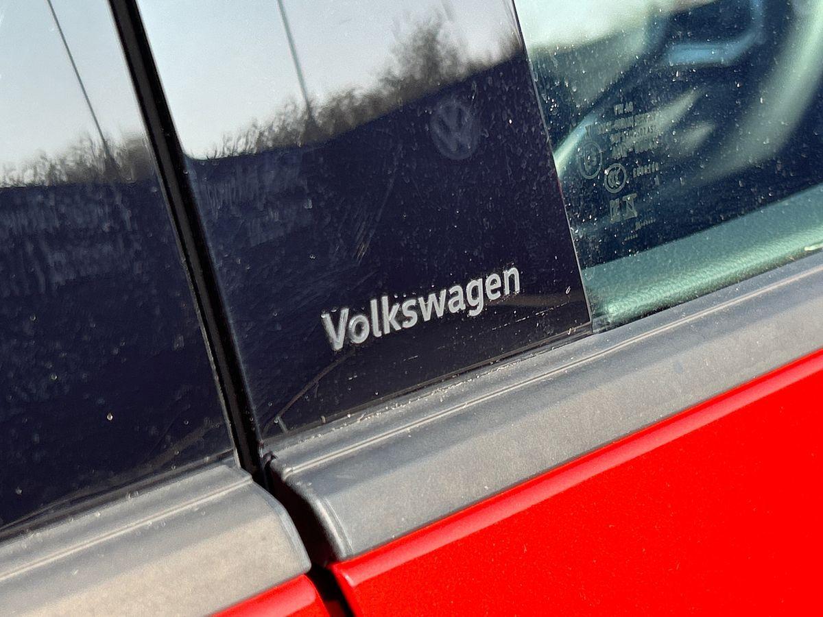 Volkswagen Tiguan Photo at-33c6711f4d0b46d9a607c4a7d1f320e5.jpg