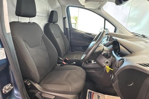 Ford TRANSIT COURIER Photo at-33cc06433b024aa6a2ca0edae79b90ac.jpg