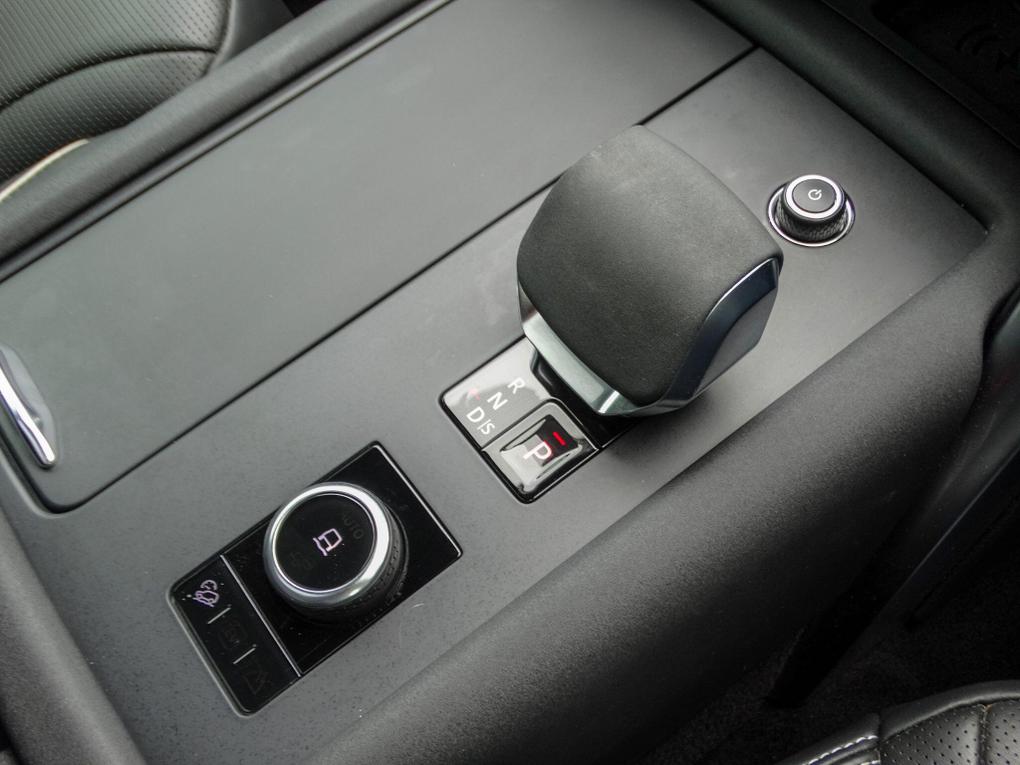 Used Land Rover Discovery AE73RMV 38