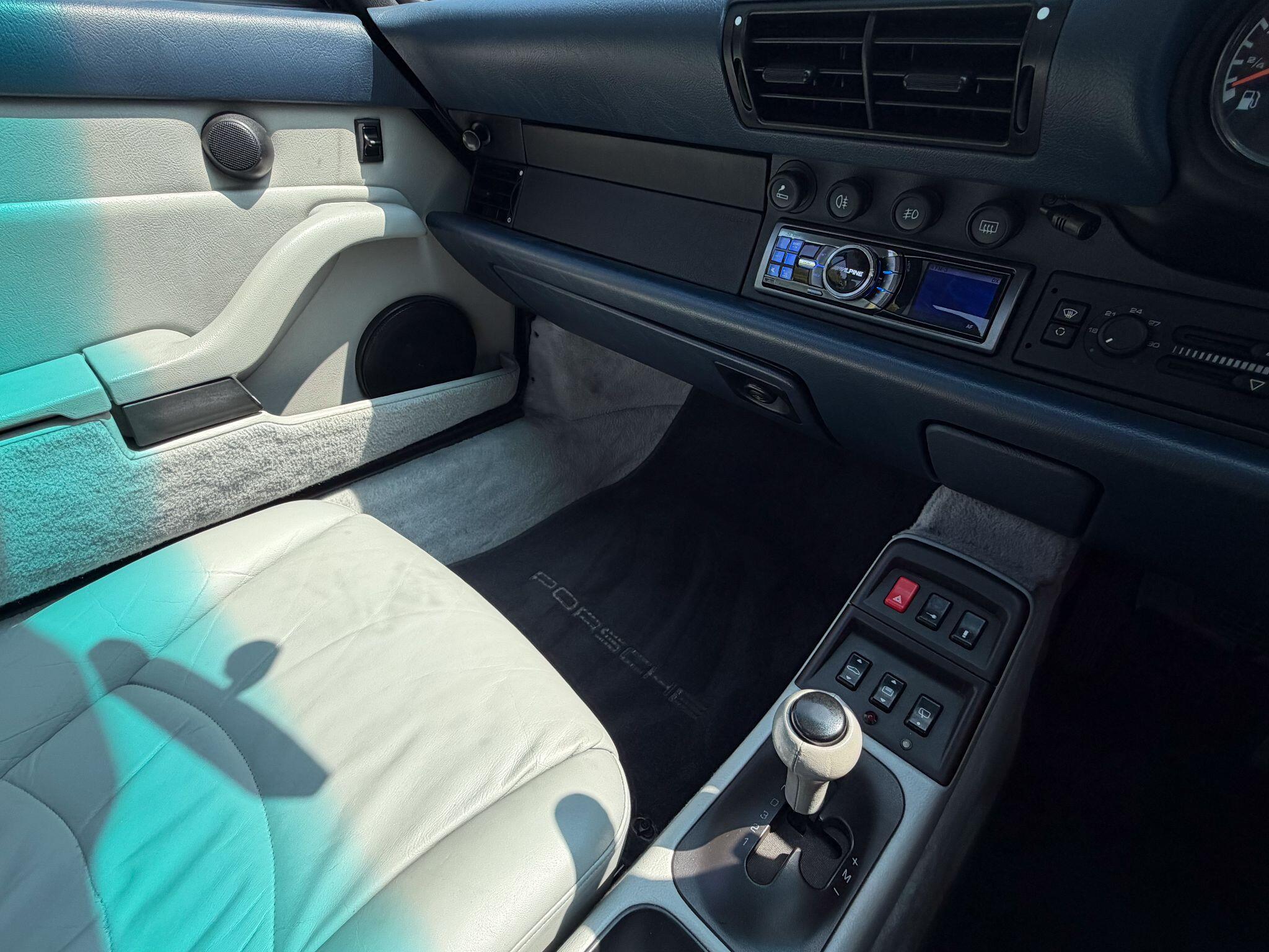 Porsche 911 3.6 993 Targa 2dr Petrol Automatic (285 bhp) — photo 6