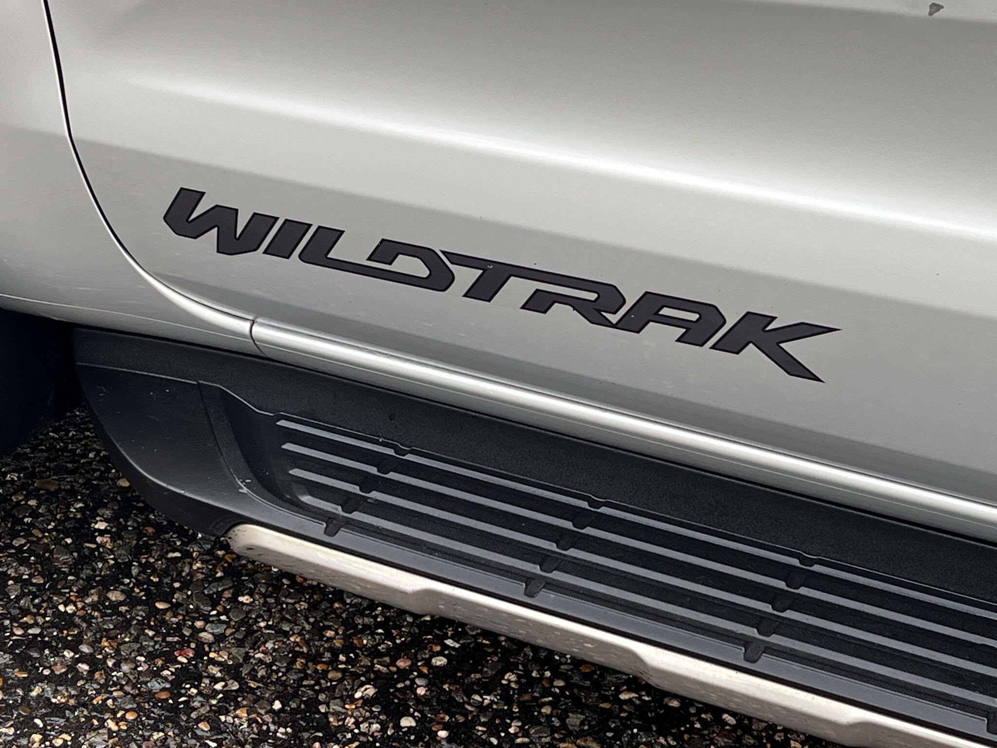 Ford Ranger 3.2 TDCi Wildtrak Auto 4WD Euro 5 4dr — photo 11