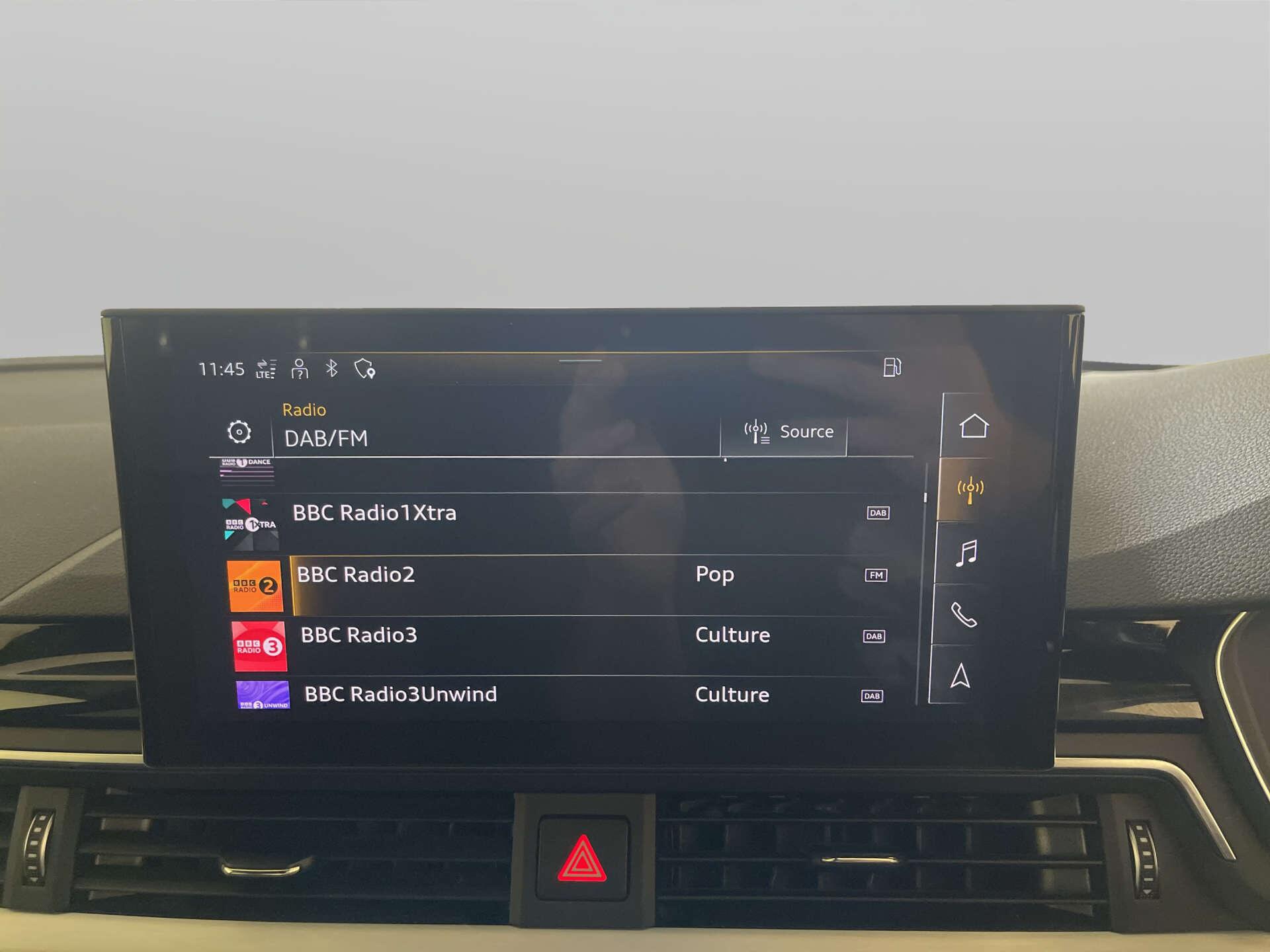 2022 Audi A4 thumbnail 23