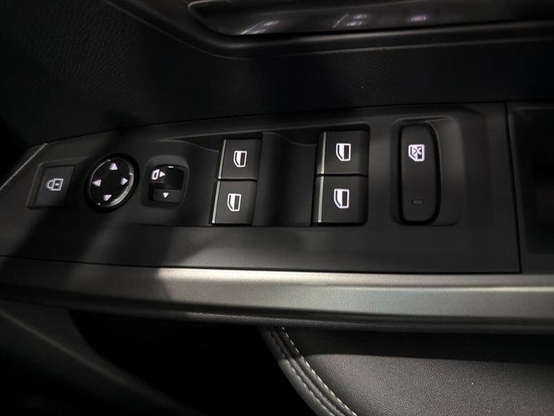 Used Peugeot E-3008 202602109822465 25