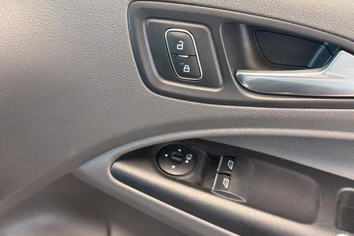 Ford TRANSIT CONNECT Photo at-346657e8f5384c9d809ee1baa9097c4e.jpg