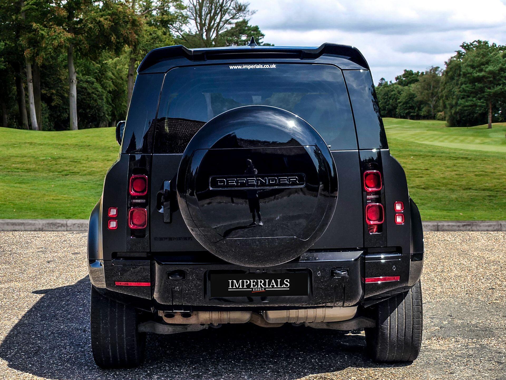 Land Rover Defender 110 3.0 D300 MHEV X-Dynamic SE Auto 4WD Euro 6 (s/s) 5dr — photo 11