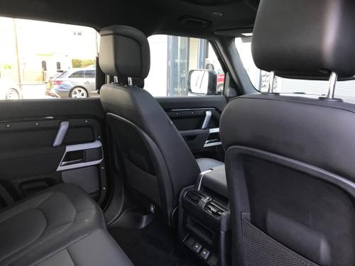 Land Rover Defender 110 Photo at-3477f0ede30e4bbf8ff5f73e22f35d3b.jpg