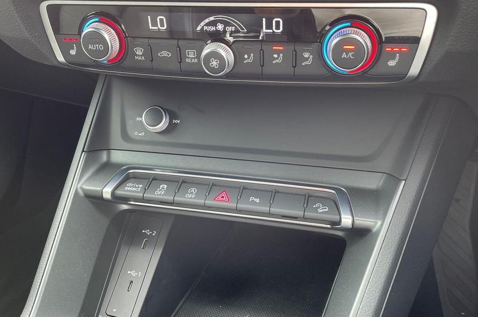 Audi Q3 Photo at-347d730d9a1244e1ba9855d6170f7c8d.jpg