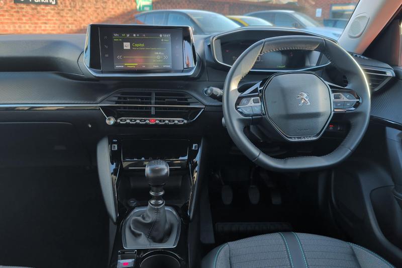Used Peugeot 2008 NU71DZJ 10