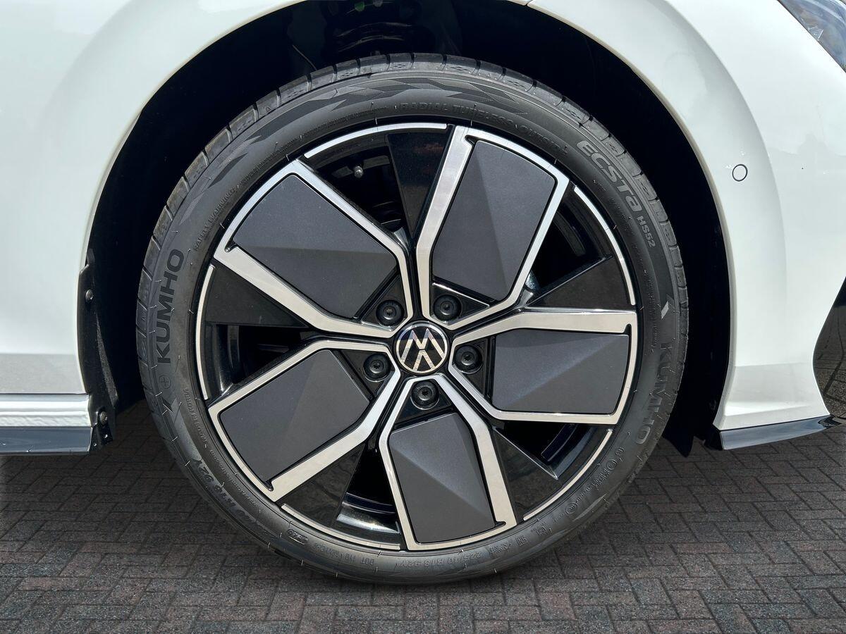 Volkswagen Golf Photo at-348c3b8fd6724f599a80bc464ed7f0bf.jpg