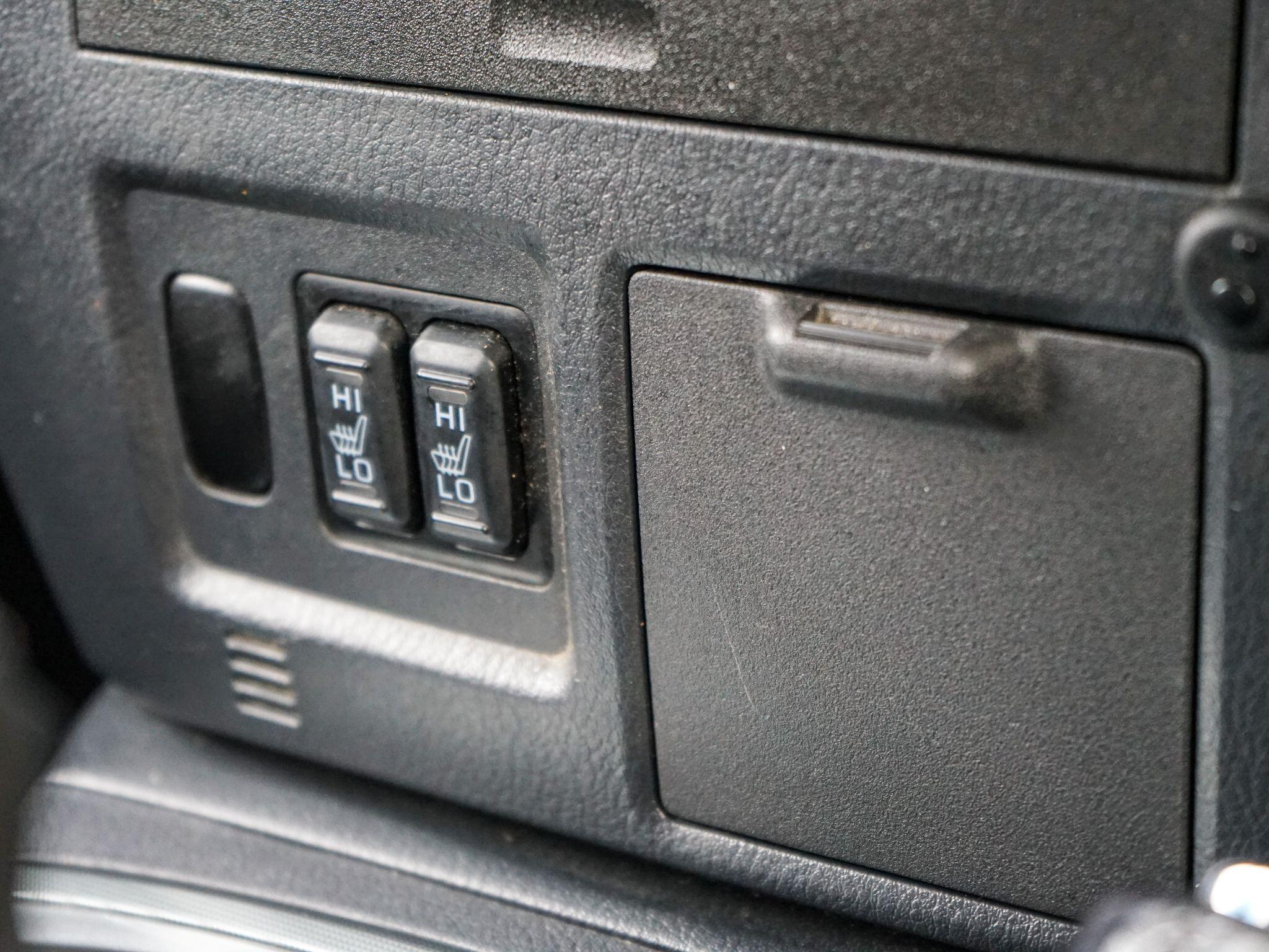 Mitsubishi Shogun 3.2 DI-DC Warrior 4WD L3 3dr — photo 21