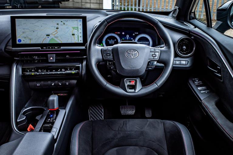 Used Toyota C-HR WO25TRV 27