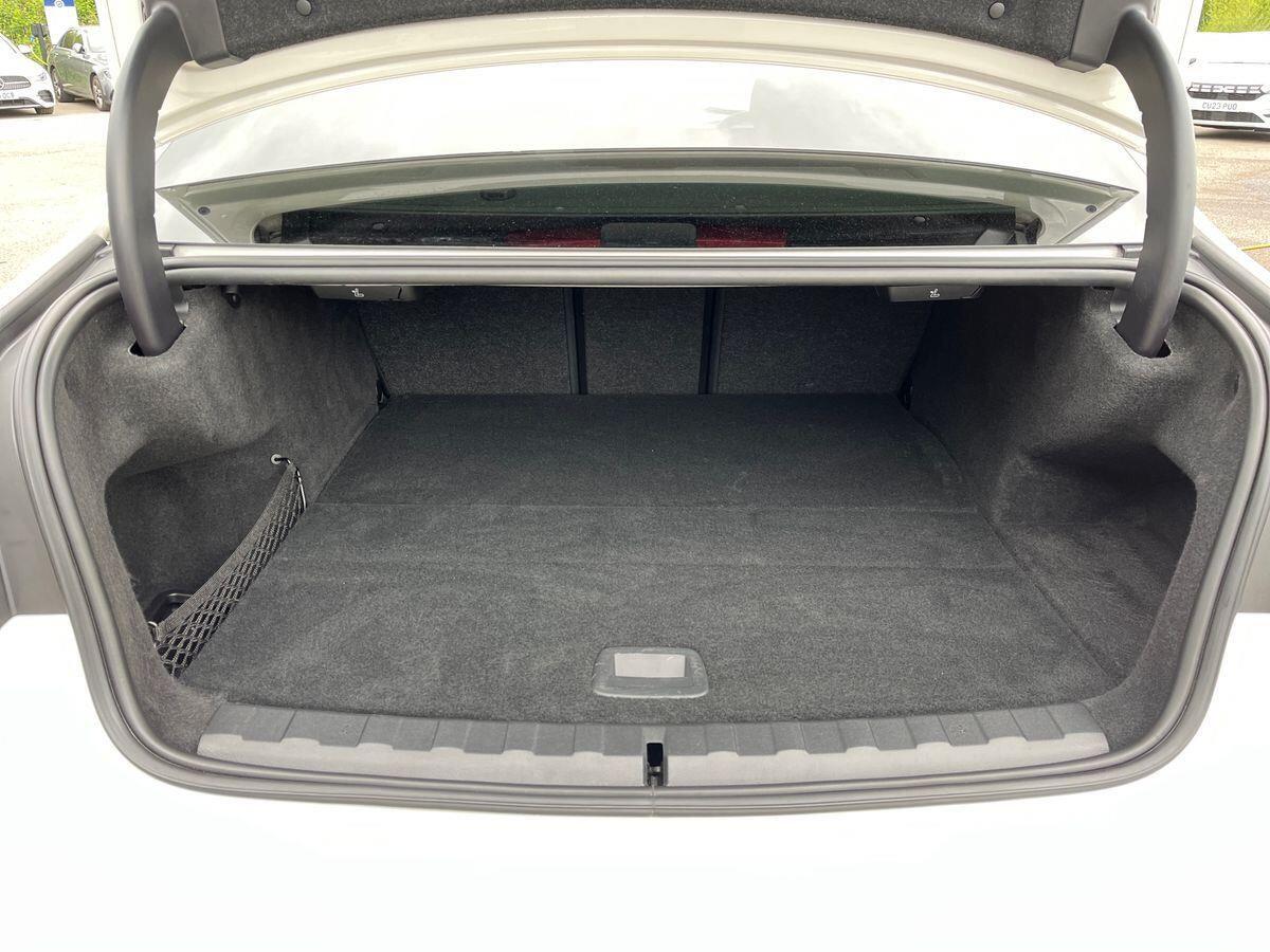 BMW 3 Series Photo 25