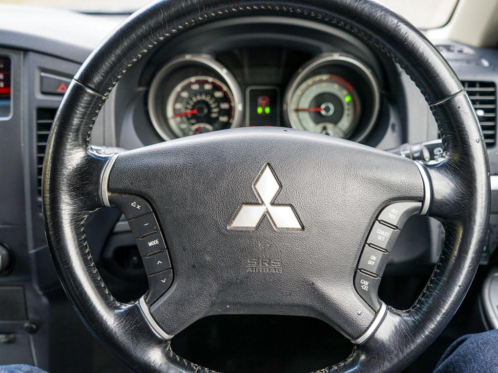 Used Mitsubishi Shogun SV14KPA 6
