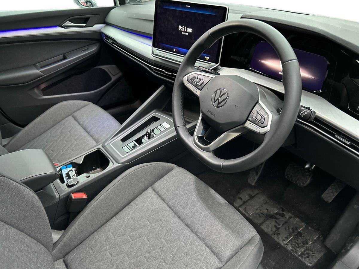 Volkswagen Golf Photo at-35423b3e95ae4777b0fb8e4c666e328f.jpg